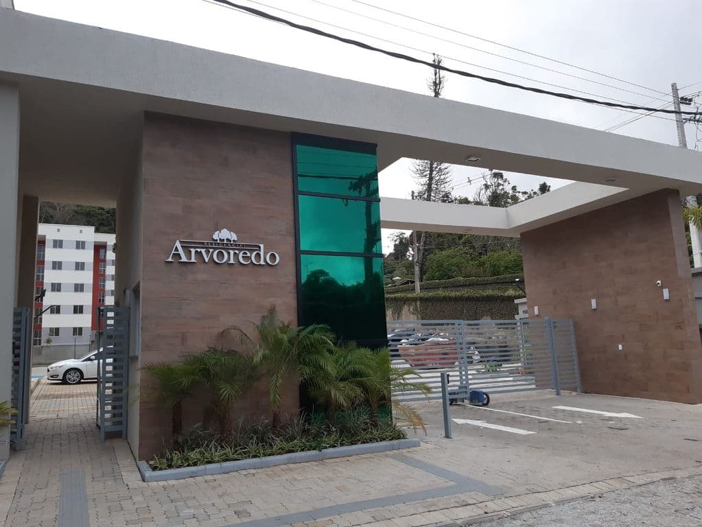 Apt de 2 quartos com lazer completo a 10 minutos do Centro de Teresópolis/RJ. — Foto 1