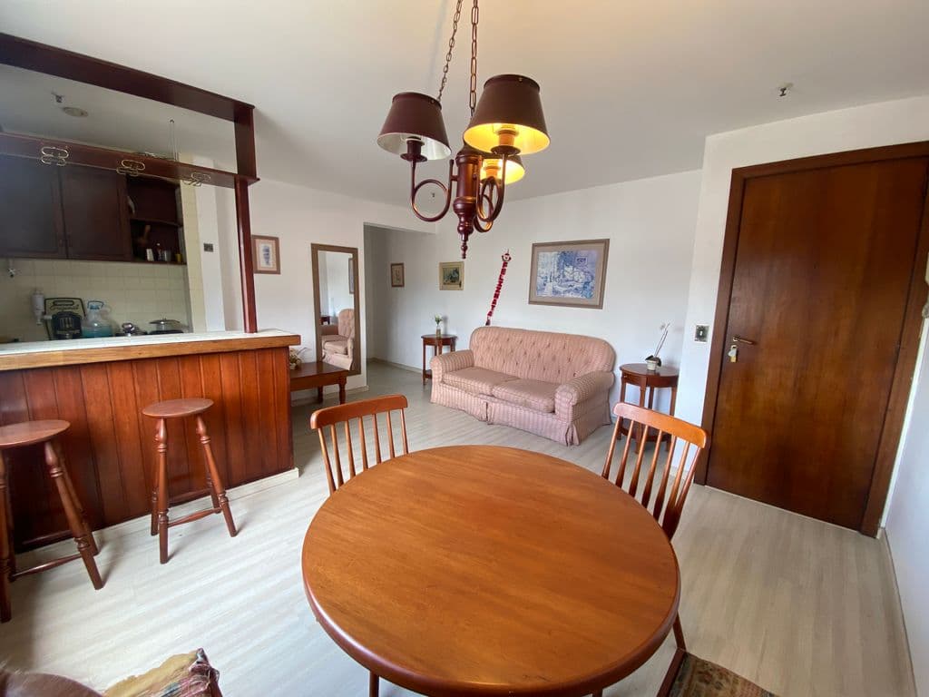 Apartamento quarto e sala ao lado da Feirinha do Alto - Teresópolis/RJ — Foto 1